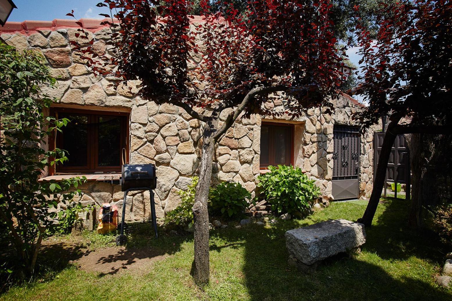 Casa De Cucu Navaluenga