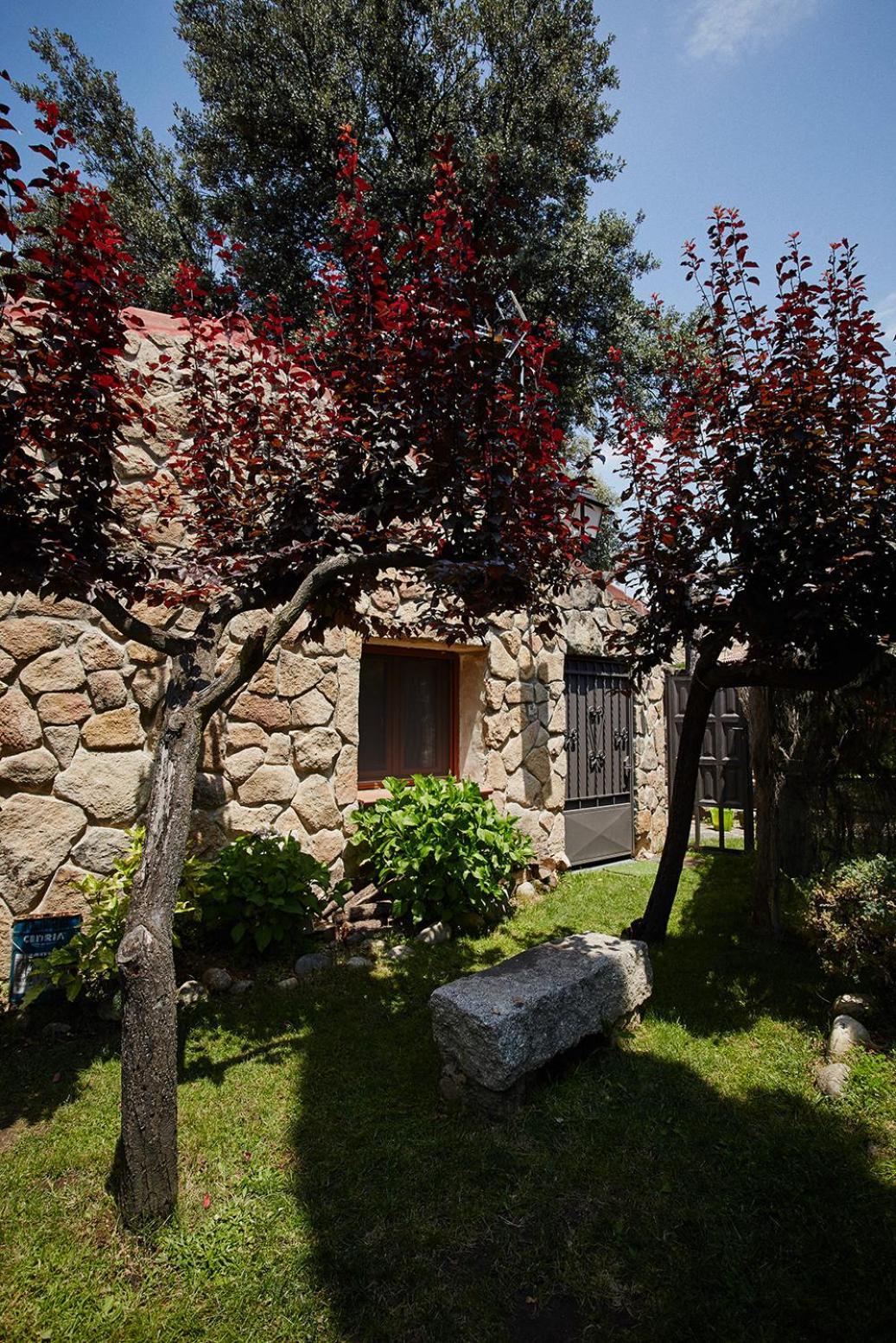 Casa De Cucu Navaluenga *